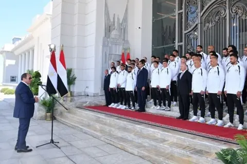 بعد التكريم وحفاوة الاستقبال.. اتحاد الكرة يشكر الرئيس السيسي